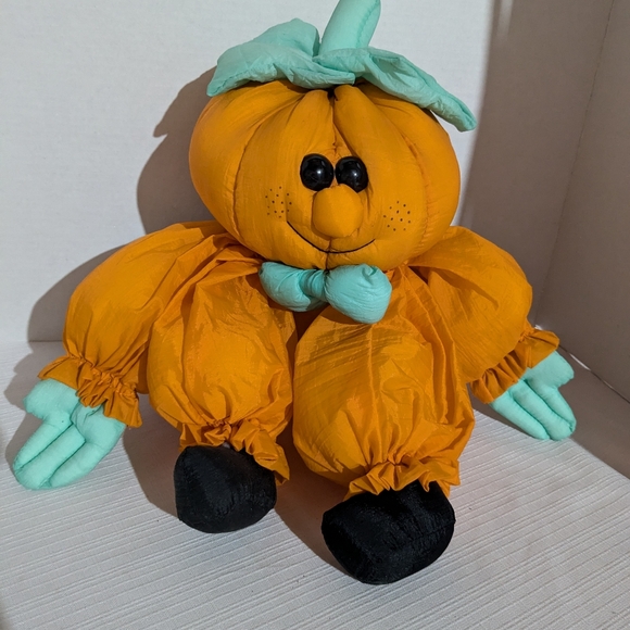 VTG 1990's puffalump style Halloween plush jack-o'-lantern weighted - Picture 2 of 6